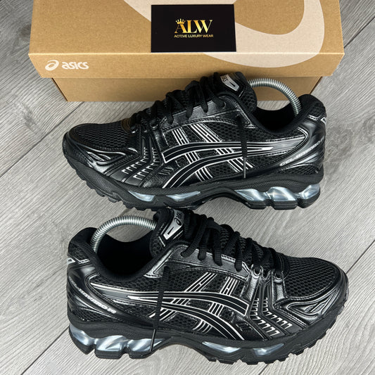 Triple Black Kayano 14’s