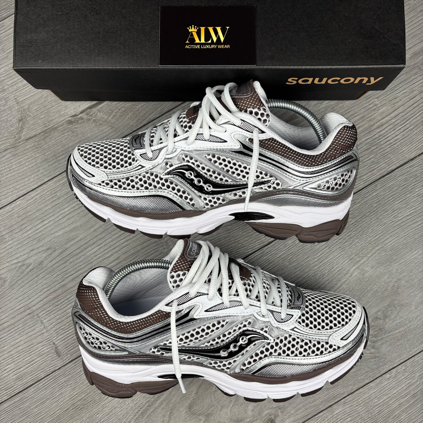 White Brown Omni Grid 9’s