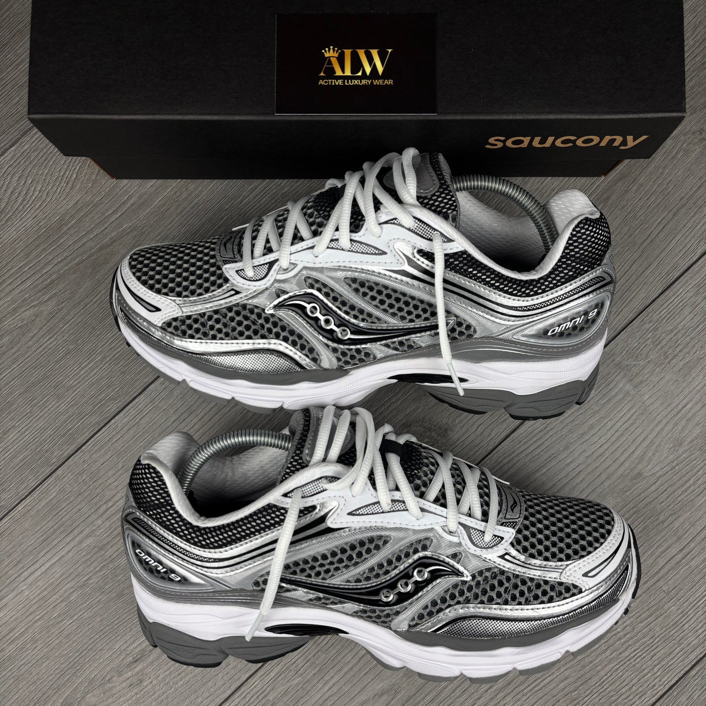 White Grey Omni Grid 9’s