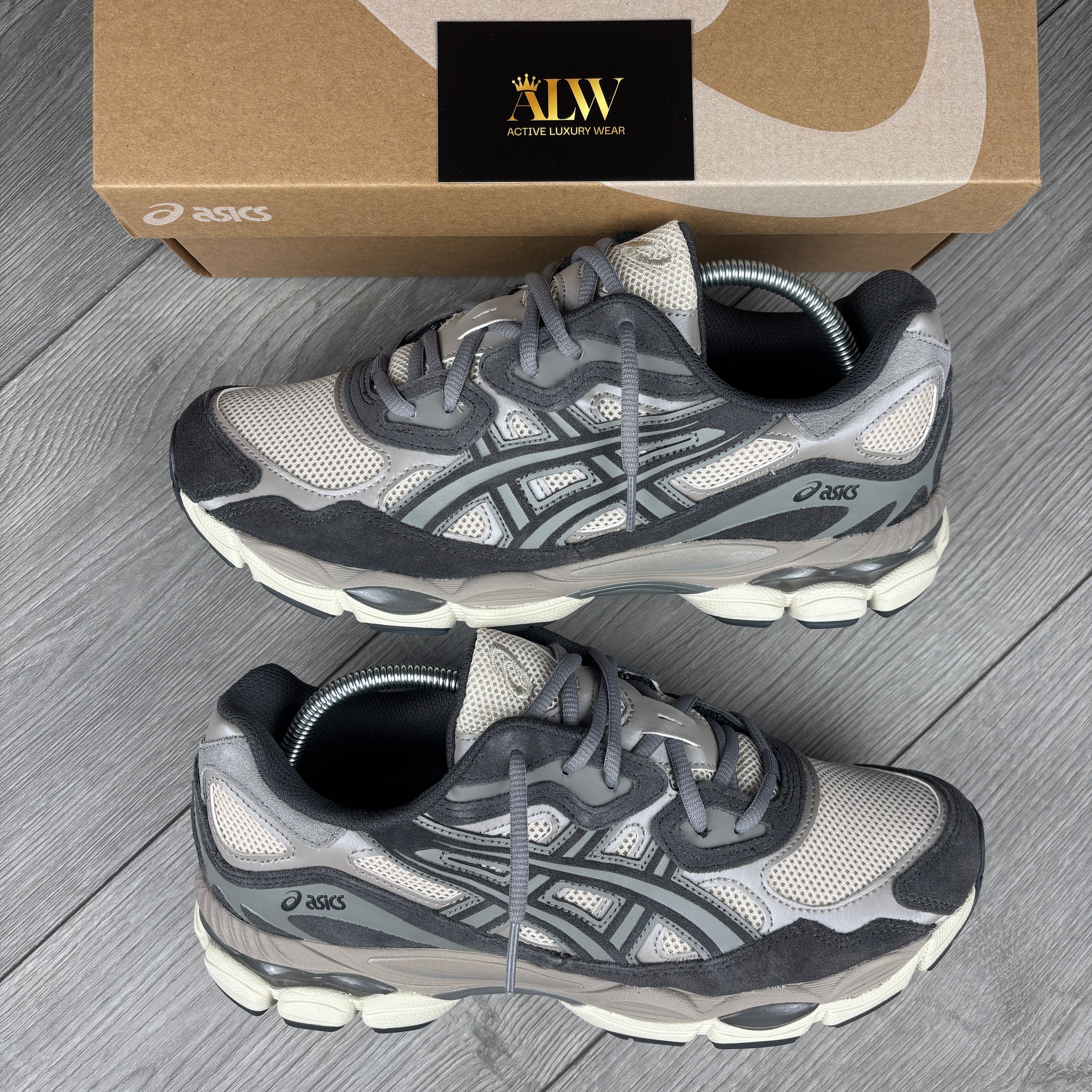 Oatmeal Obsidian Grey Gel NYC’s