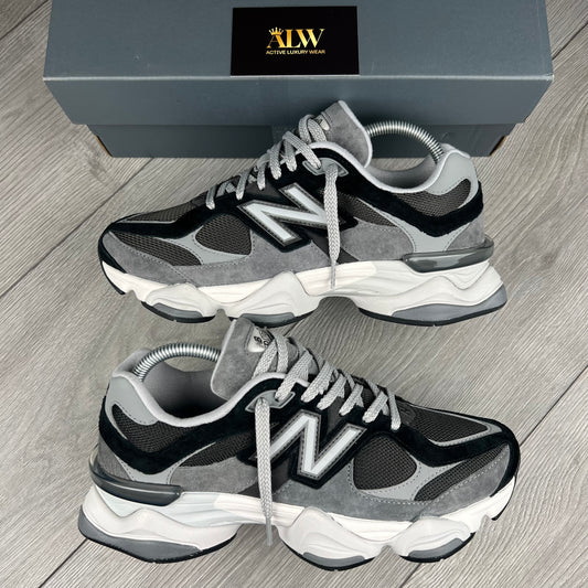 Space Grey 9060’s