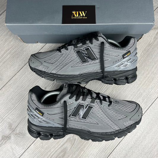 Dark Grey 1906R’s